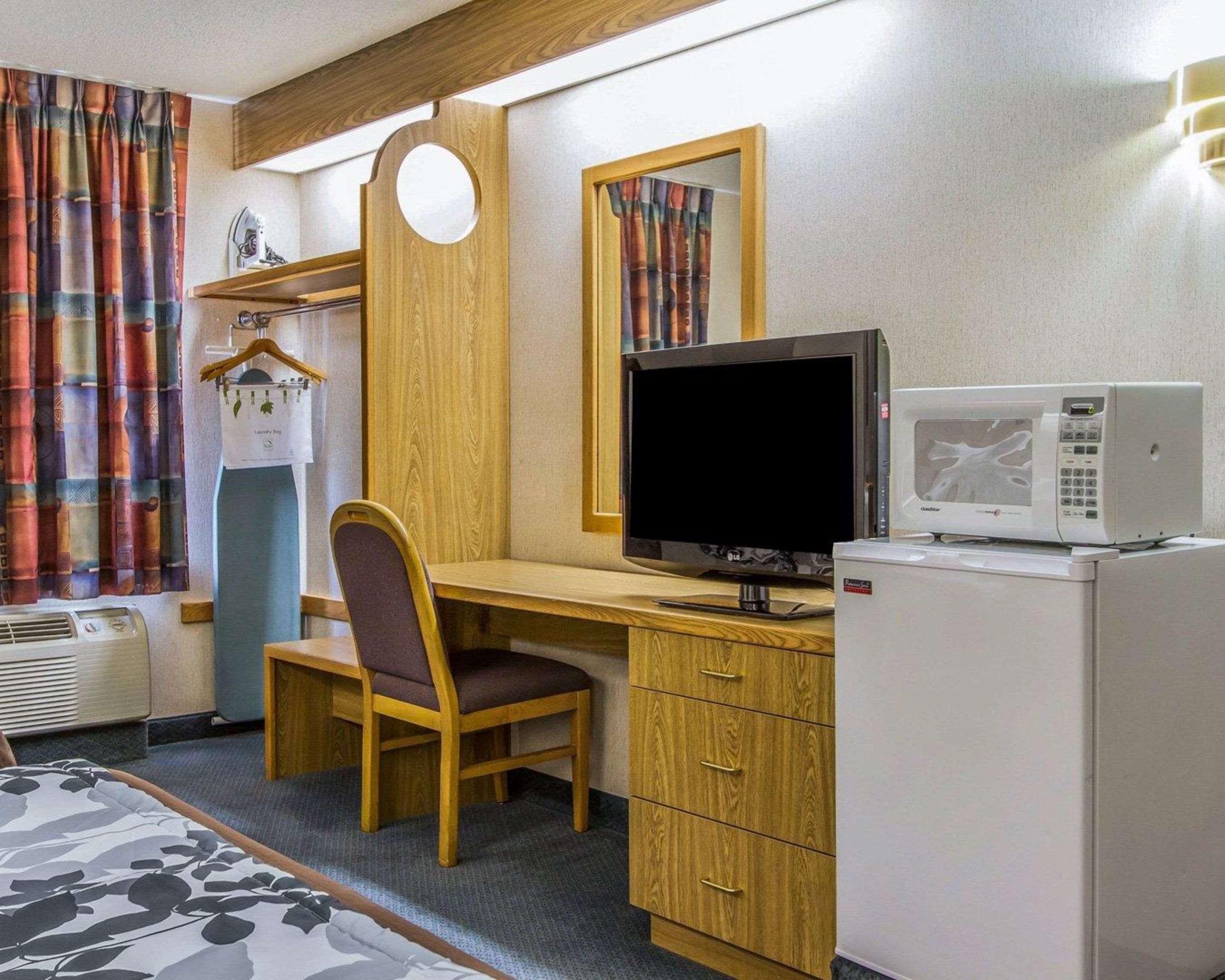 Rodeway Inn Fremont Екстер'єр фото