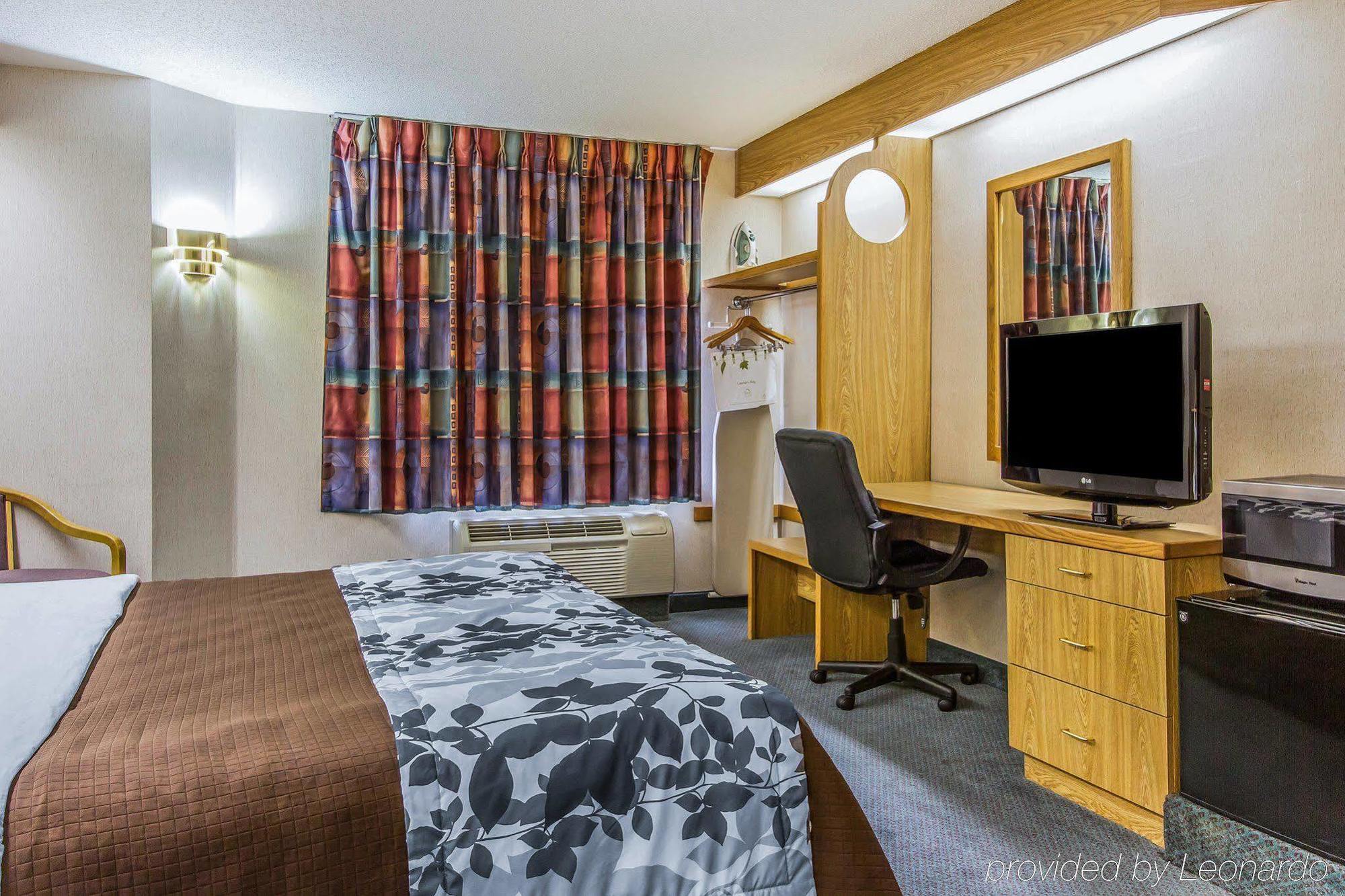 Rodeway Inn Fremont Екстер'єр фото